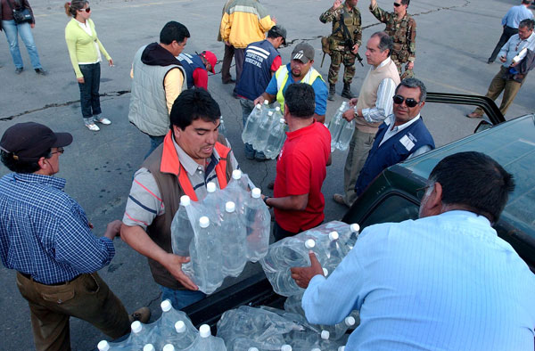 La ayuda llega a Concepcin tras el terremoto