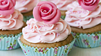 Image of cupcakes linking to BBC Food
