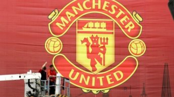 Manchester United cuts share price ahead of IPO