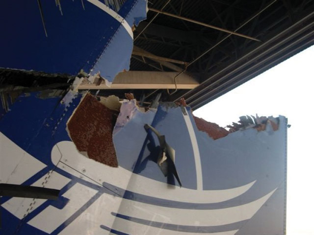 Syrian Arab Airlines A320 tail damage