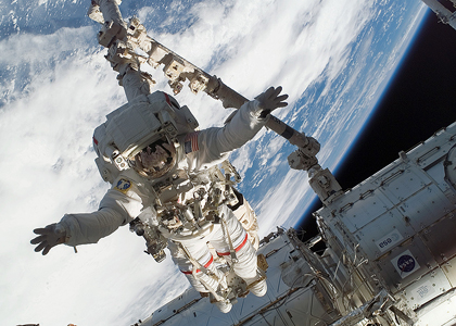ISS016-E-032708 -- Astronaut Richard Linnehan
