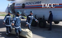 МЧС России направило два самолета с ГУМАНИТАРНЫМ грузом в ЯКУТИЮ