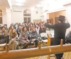 Rabbi gives talk in synagogue 