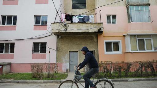 Fahrradfahrer in der rumänischen Stadt Giurgiu (Bildquelle: AFP)