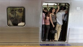 Commuters ride a subway train during rush hour in downtown Sao Paulo (REUTERS/Nacho Doce).