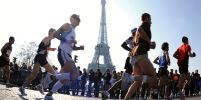 Les 50.000 inscrits au marathon de Paris partiront dimanche au départ des Champs-Elysées.